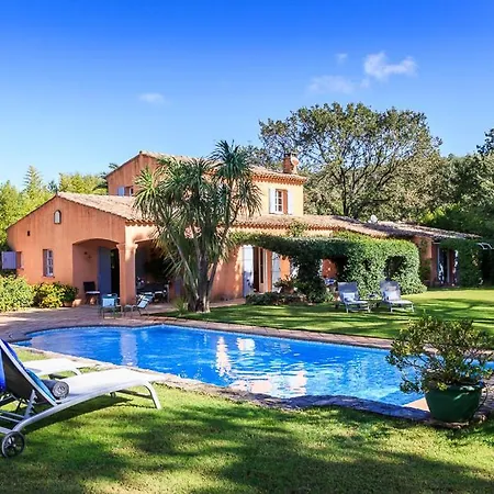 Sleeps 6 Villa *